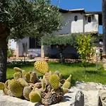 Villa Azure Bay Chic